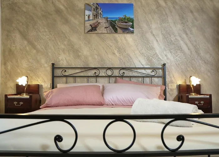 Couette-café Le Mansardine 3*