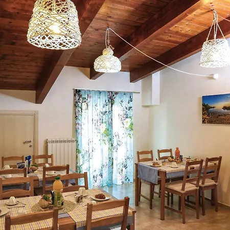 Le Mansardine Bed & Breakfast *