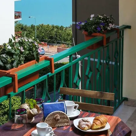 Nocleg ze śniadaniem Le Mansardine